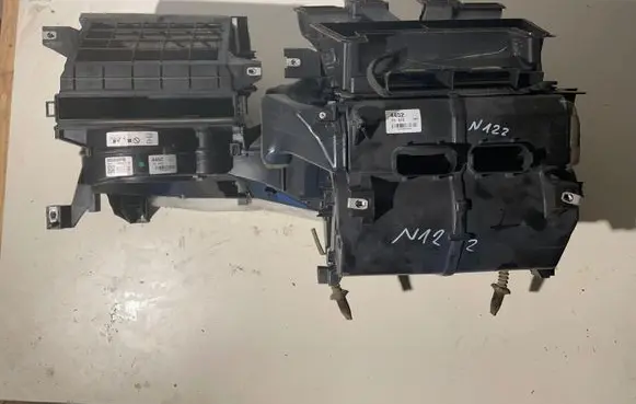 Land Rover Discovery 4 - LR4 Interior heater climate box assembly housing 18C424 MF443170