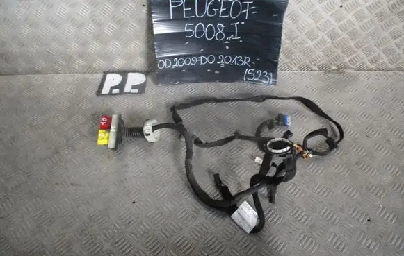 Peugeot 5008 EUR ISO radio connector 9688302880