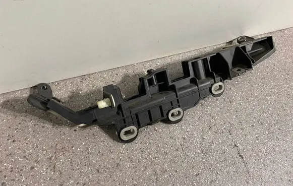 BMW 5 G30 G31 Other engine bay part 9334787 61339334787