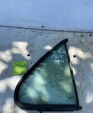 Peugeot 306 Rear vent window glass 43R000980 DOT36AS2M127