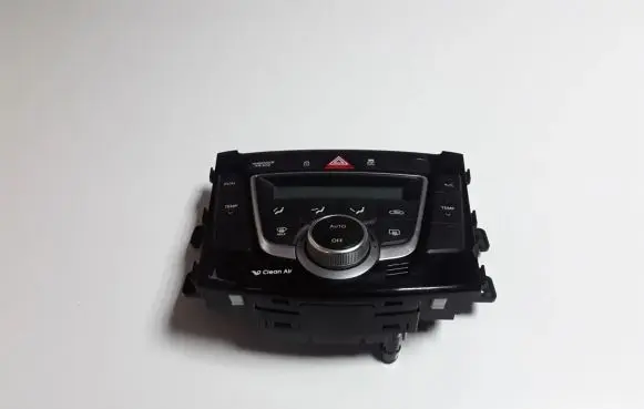 Hyundai i30 Air conditioner control unit module 97250A6570