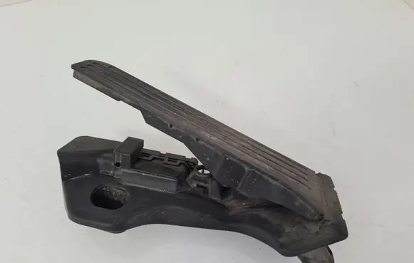 Volkswagen Golf Plus Accelerator throttle pedal 1K1721503M