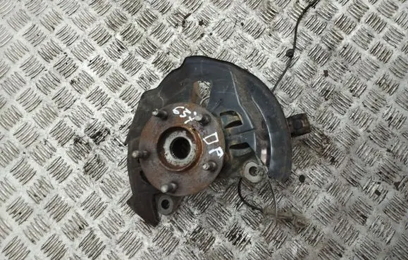 Front wheel hub