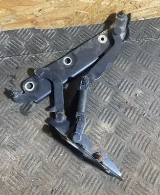 Jaguar XF X250 Tailgate/trunk/boot hinge 8x2342701