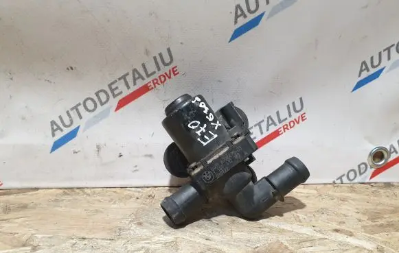 BMW X5 E70 Coolant heater control valve 6928495 64116928495