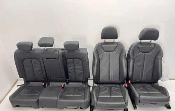 Audi Q3 F3 Seat set 