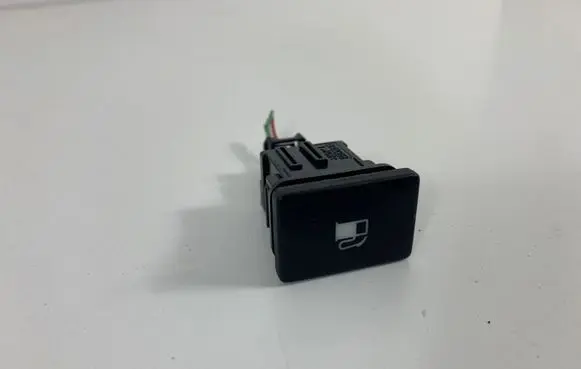 Toyota Avensis T270 Fuel tank opening switch 15C252