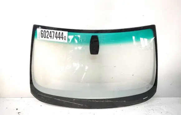 BMW 5 E60 E61 Front windscreen/windshield window 43R001587