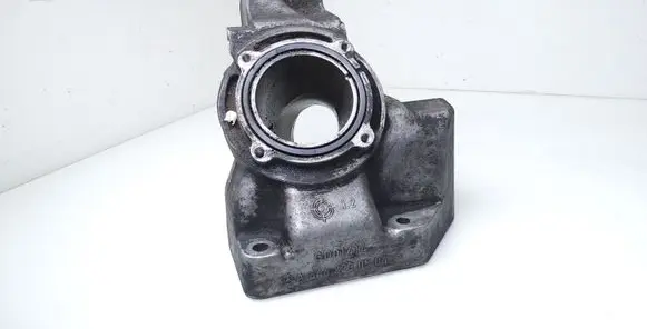 Mercedes-Benz C W204 Engine mounting bracket A6462230504