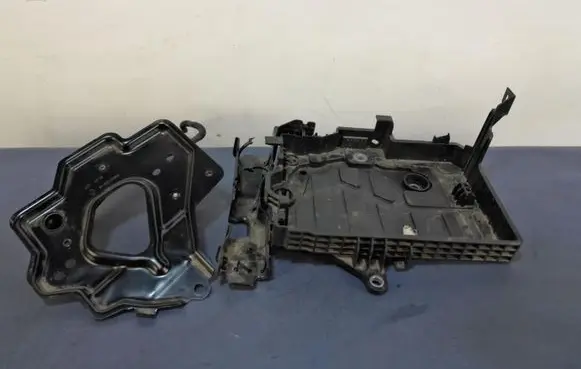 Dacia Jogger Battery box tray 648948037R