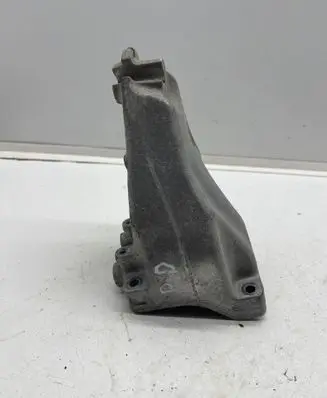 Mercedes-Benz Vito Viano W447 Engine mounting bracket A6542230404