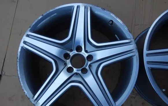 Mercedes-Benz ML AMG W166 R20 alloy rim A1664012202