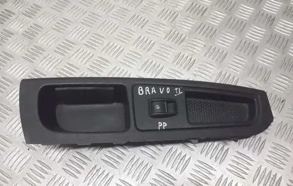 Fiat Bravo Electric window control switch 735380448735443255