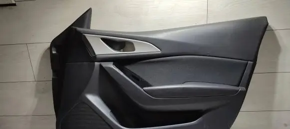 Mazda 3 III Front door card panel trim 02789