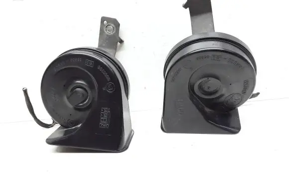 Volvo V70 Horn signal 08635071 08635072