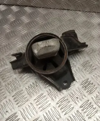Hyundai i30 Engine mount bracket