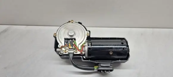 Mercedes-Benz 190 W201 Wiper motor 0390241408