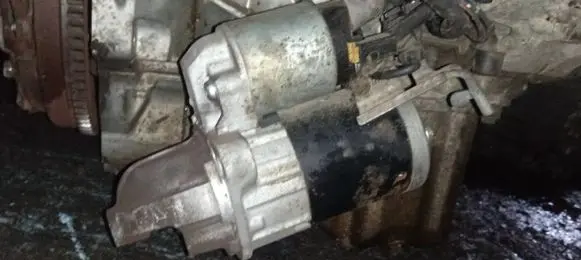 Opel Agila B Starter motor 3110051K00