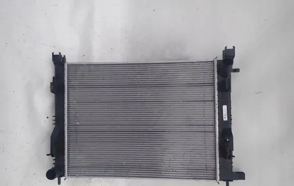 Renault Clio IV Coolant radiator
