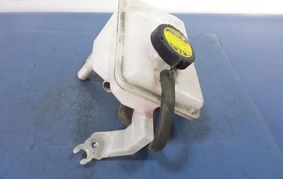 Cadillac SRX Coolant expansion tank/reservoir