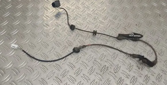Toyota Prius+ (ZVW40) Rear ABS sensor wiring 