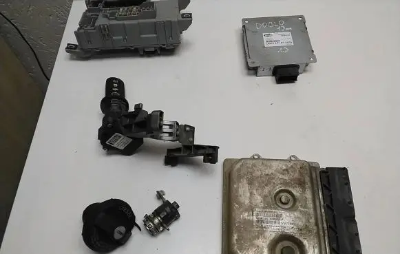 Fiat Doblo Engine ECU kit and lock set 51872453 BC0097888C 51833517