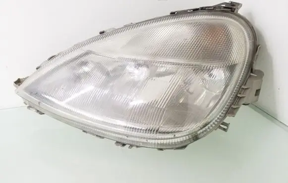 Mercedes-Benz A W168 Headlight/headlamp A1688200361 0301152601