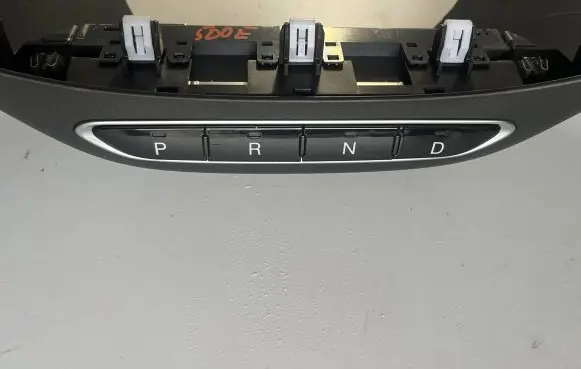 Fiat 500E Central console control unit 07357256850 30282079 W5601