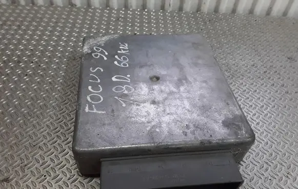 Ford Focus Engine control unit/module E111000287 YS4F12A650PA