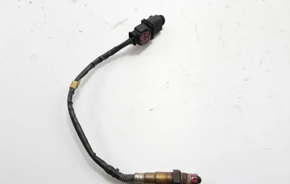 Volkswagen Golf VI Lambda probe sensor 07C906262 0258017072 009201