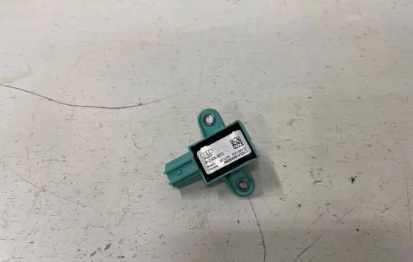 Audi A4 S4 B8 8K Airbag deployment crash/impact sensor 8K0955557