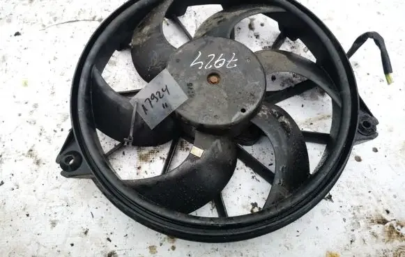 Peugeot 807 Radiator cooling fan shroud