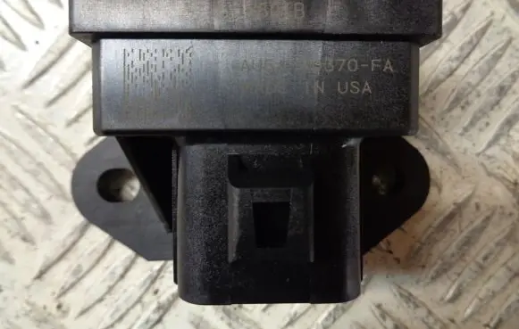 Ford Grand C-MAX Fuel pump relay AU5A9D370FA