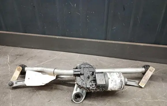 BMW 3 E46 Front wiper linkage 
