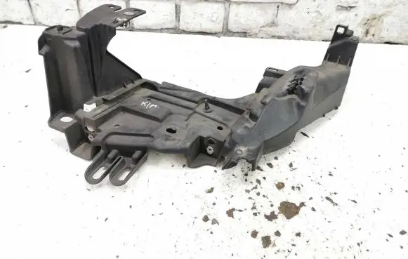 Renault Megane III Headlight/headlamp mounting bracket