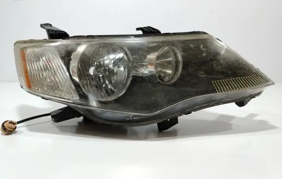 Mitsubishi Outlander Headlight/headlamp P5584R