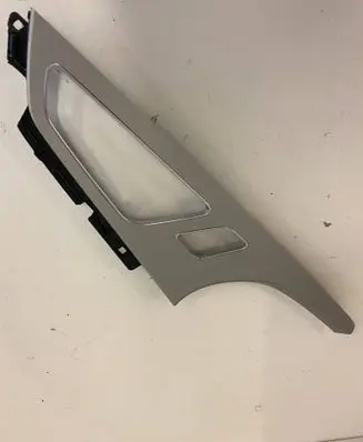Audi Q7 4M Front door trim bar 4M0867101L