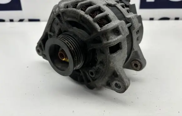 Mercedes-Benz GLA W156 Generator/alternator A0009063322