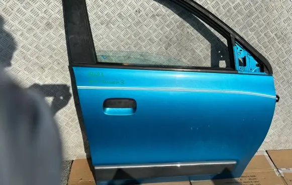 Renault Twingo III Front door