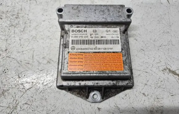 Mercedes-Benz Sprinter W906 Airbag control unit/module 0285010033 0611090181