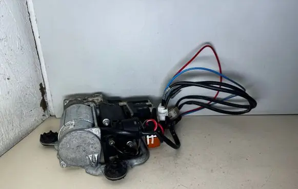 BMW X5 E53 Air suspension compressor 4430200111 1082099 GP76A60