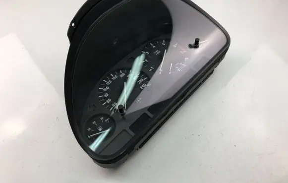 BMW 7 E38 Speedometer (instrument cluster) 8381788