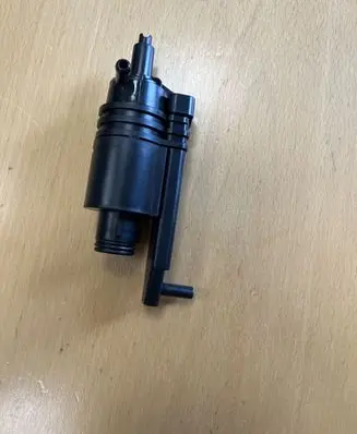 Audi A4 S4 B5 8D Windscreen/windshield washer pump 4A0955651 4220A566