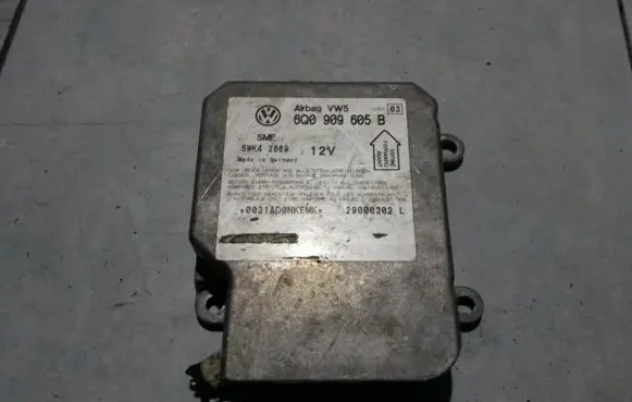 Volkswagen PASSAT B5.5 Airbag control unit/module 6Q0909605B