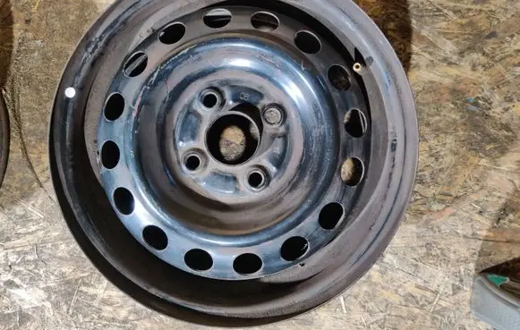 Mitsubishi Space Star R14 steel rim 45Q623CT