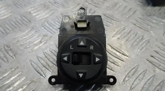 KIA Rio Wing mirror switch 93530-1W000