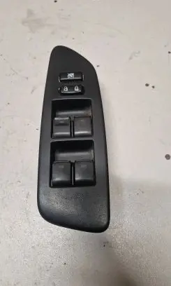 Toyota Auris 150 Electric window control switch 8404002080 TM0208 5664160D