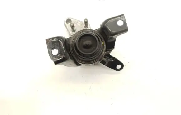 Toyota Corolla E120 E130 Engine mount bracket