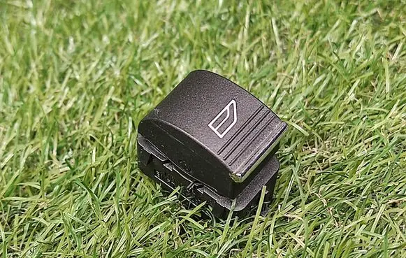 Ford Escape III Electric window control switch BM5T14529AC