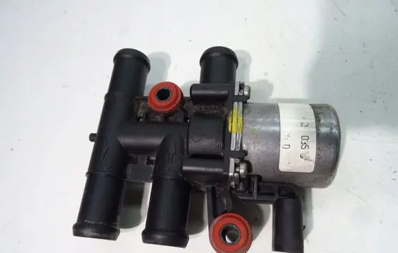 Audi A6 Allroad C6 Coolant heater control valve 8E0820035B
